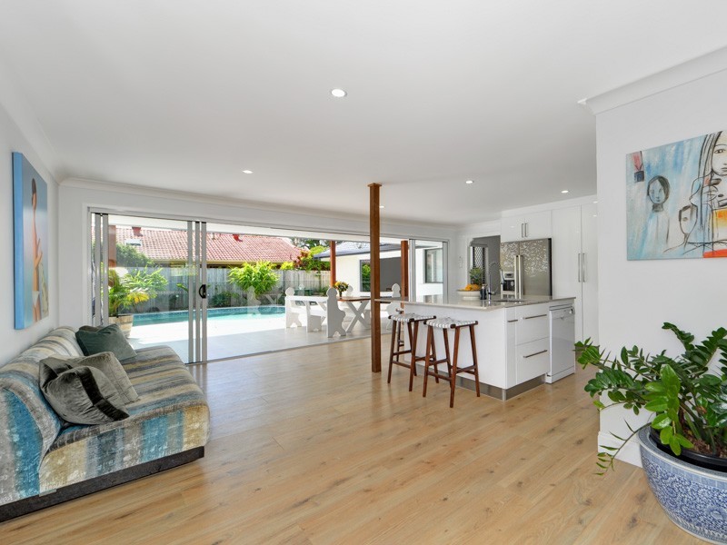 120 Upton Street, Bundall QLD 4217