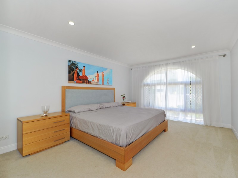 120 Upton Street, Bundall QLD 4217