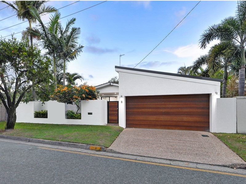 8 Coogeen Street, Sorrento QLD 4217