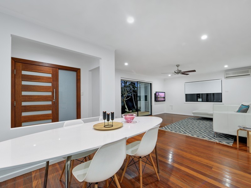 8 Coogeen Street, Sorrento QLD 4217