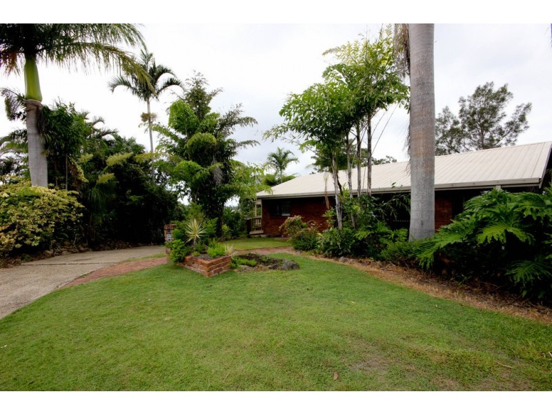 31 Wallabah Drive, Ashmore QLD 4214