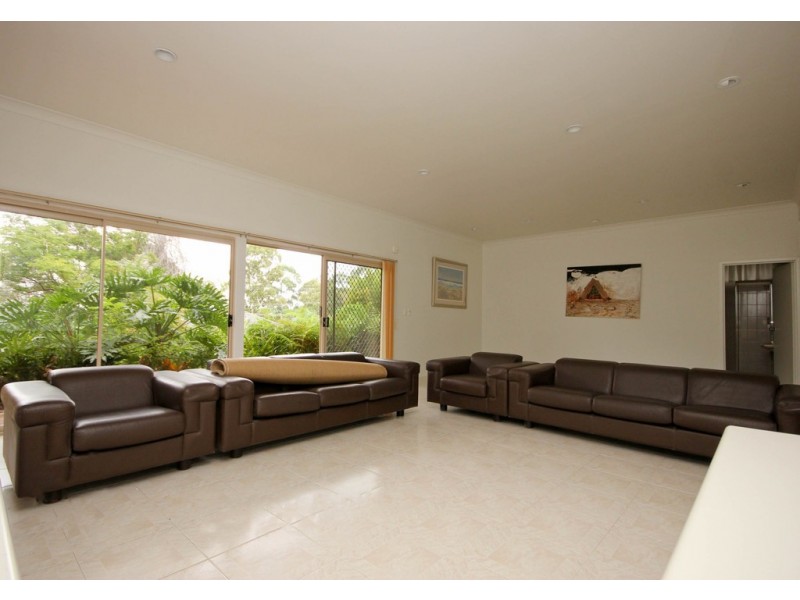 31 Wallabah Drive, Ashmore QLD 4214