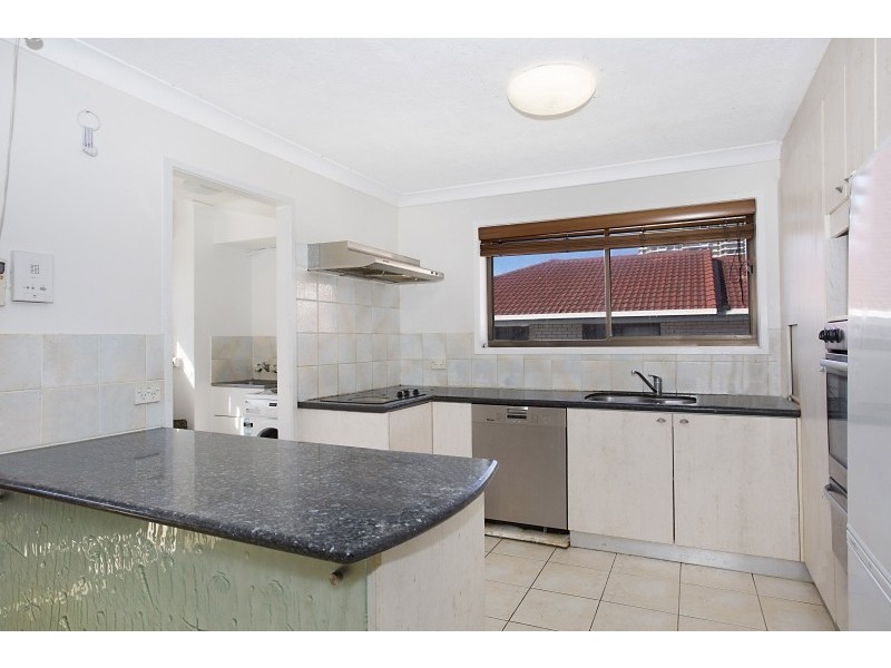 5 ‘Sunny-Lea’ 23 Federation Avenue, Broadbeach QLD 4218
