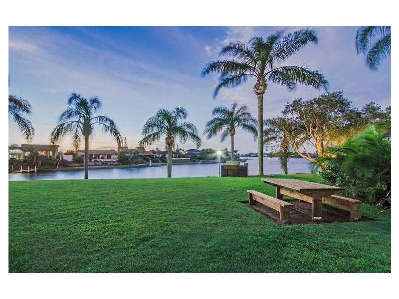 48/111 Markeri Street, Mermaid Waters QLD 4218