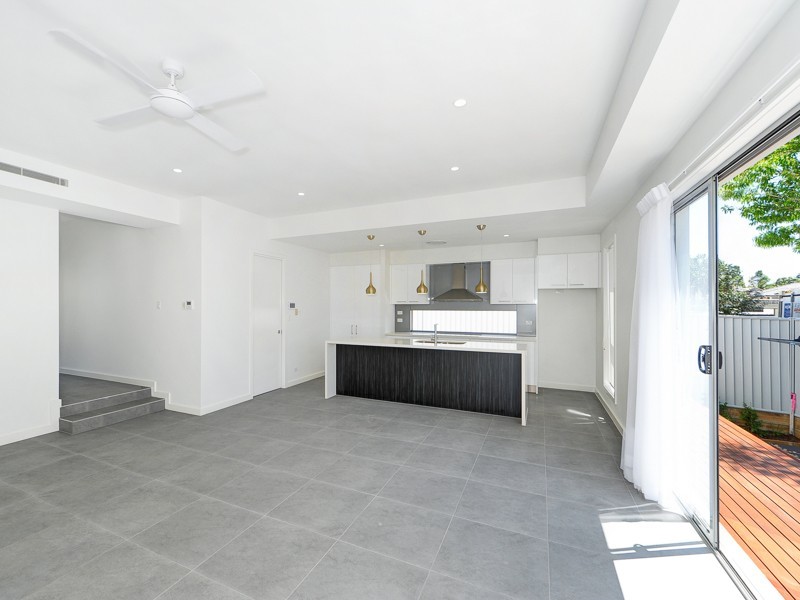 31 Blake Street, Southport QLD 4215