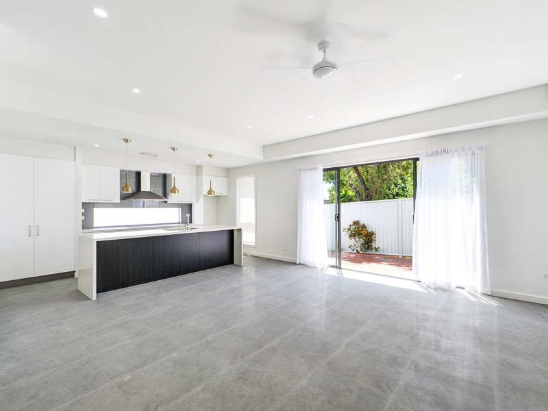 31 Blake Street, Southport QLD 4215
