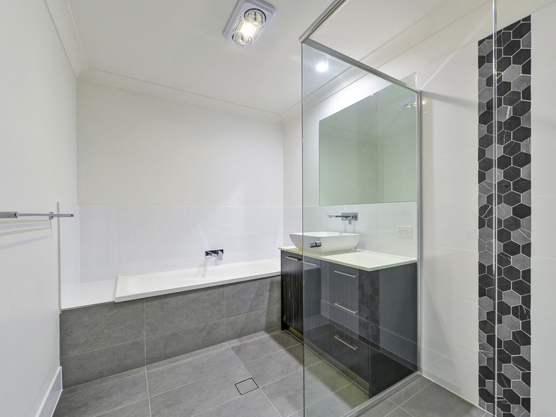 31 Blake Street, Southport QLD 4215