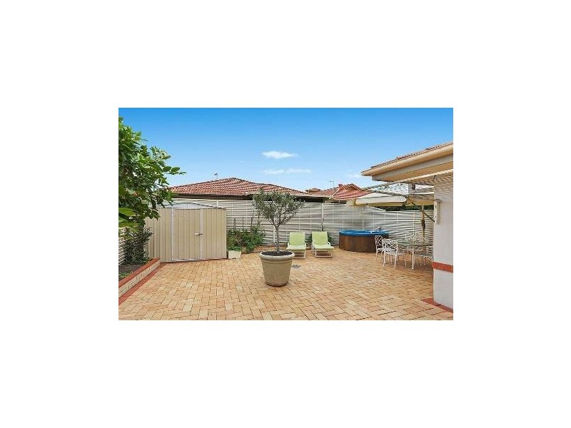 68A Bayview St, Runaway Bay QLD 4216