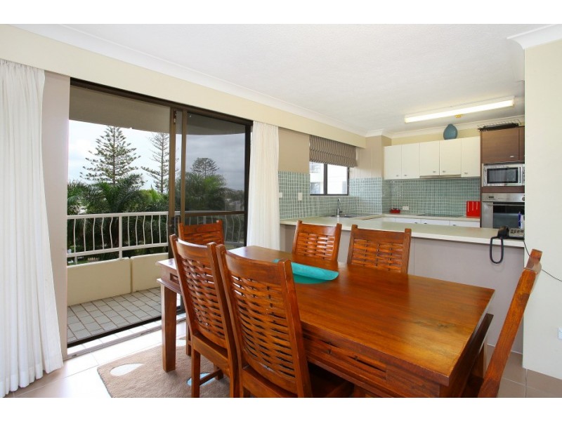 18 ‘Capricornia’ 121 Surf Parade, Broadbeach QLD 4218