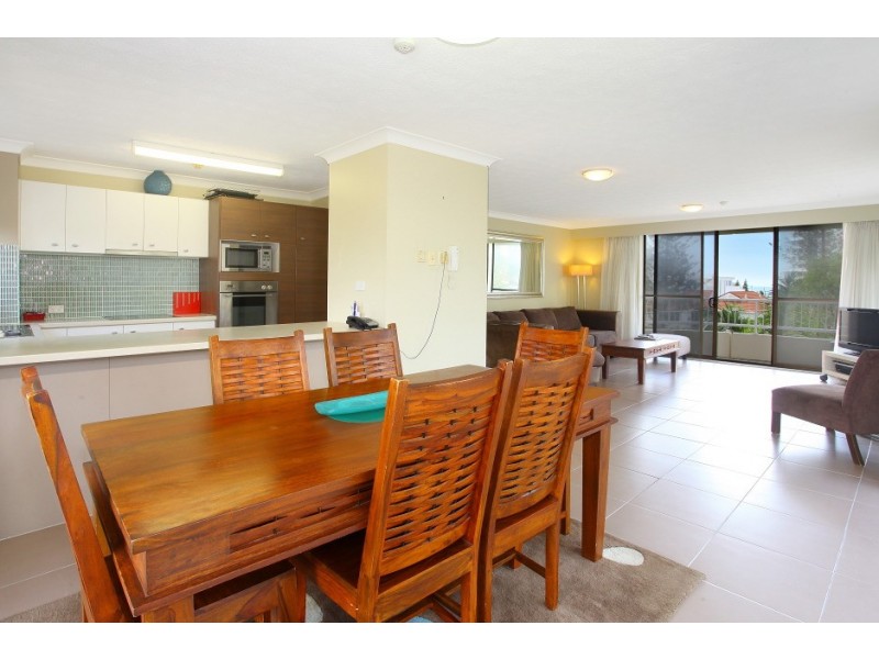 18 ‘Capricornia’ 121 Surf Parade, Broadbeach QLD 4218