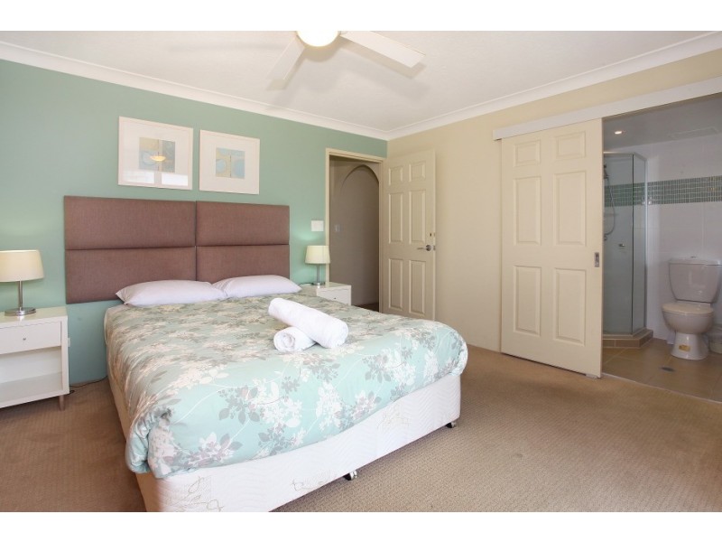 18 ‘Capricornia’ 121 Surf Parade, Broadbeach QLD 4218