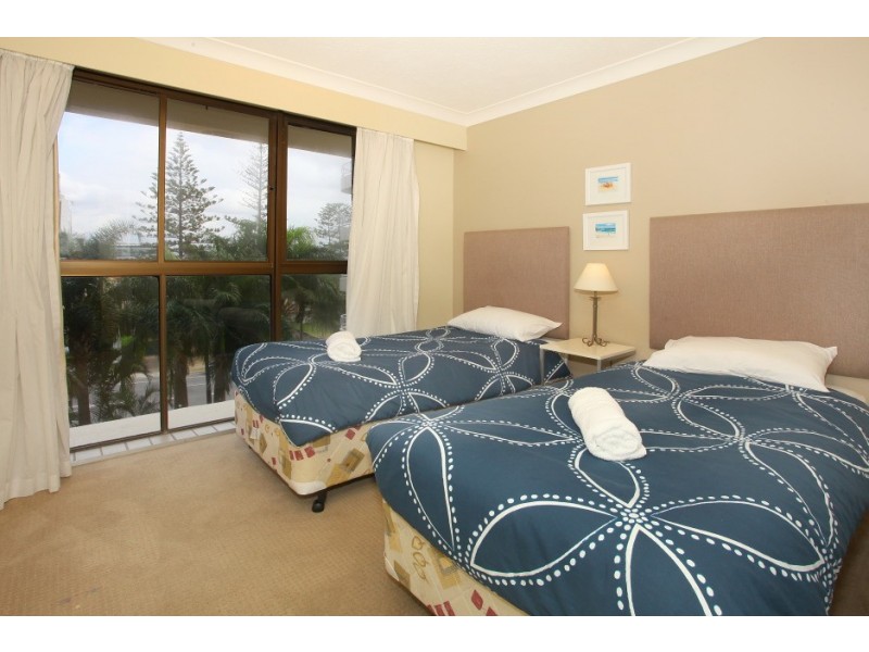18 ‘Capricornia’ 121 Surf Parade, Broadbeach QLD 4218
