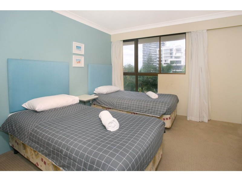 18 ‘Capricornia’ 121 Surf Parade, Broadbeach QLD 4218