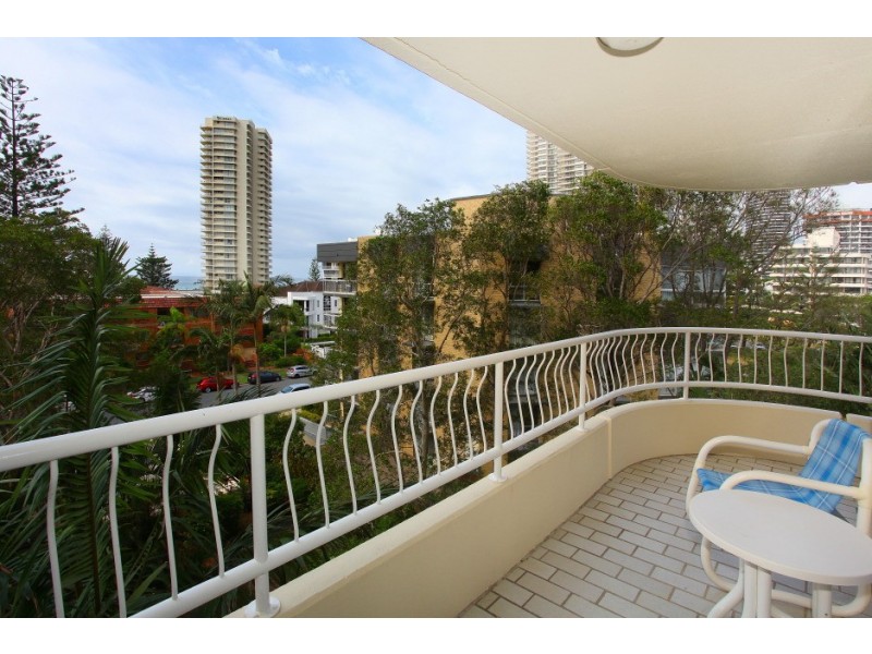 18 ‘Capricornia’ 121 Surf Parade, Broadbeach QLD 4218