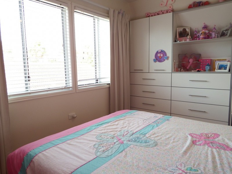 2 Buena Vista, Broadbeach Waters QLD 4218