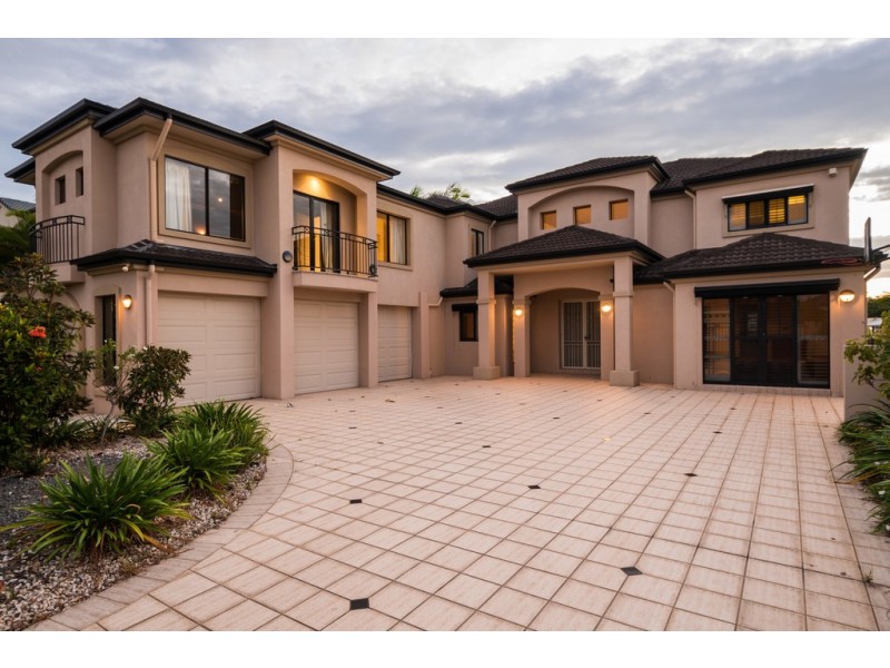 25 Sir Bruce Small Boulevard, Benowa Waters QLD 4217