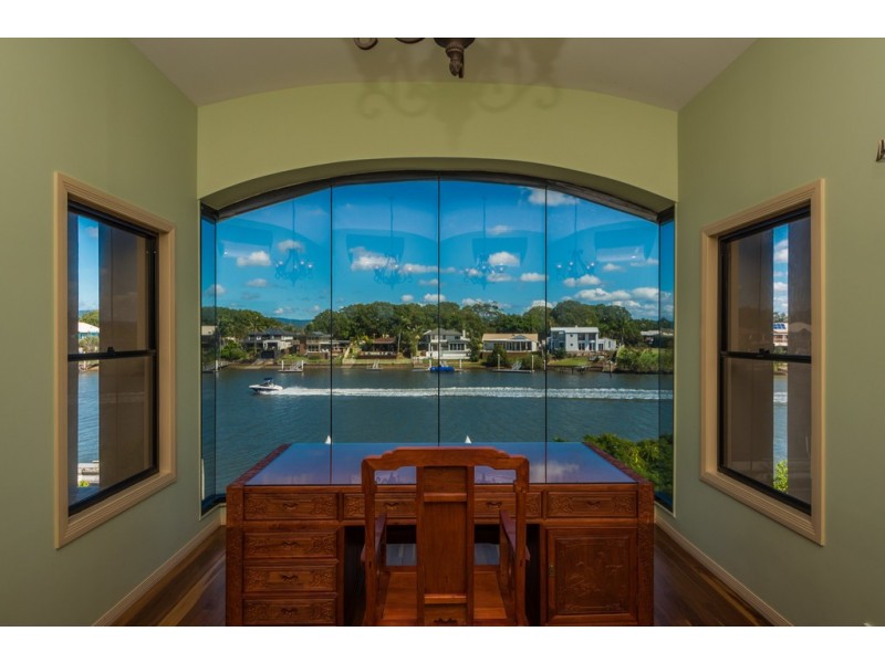 25 Sir Bruce Small Boulevard, Benowa Waters QLD 4217