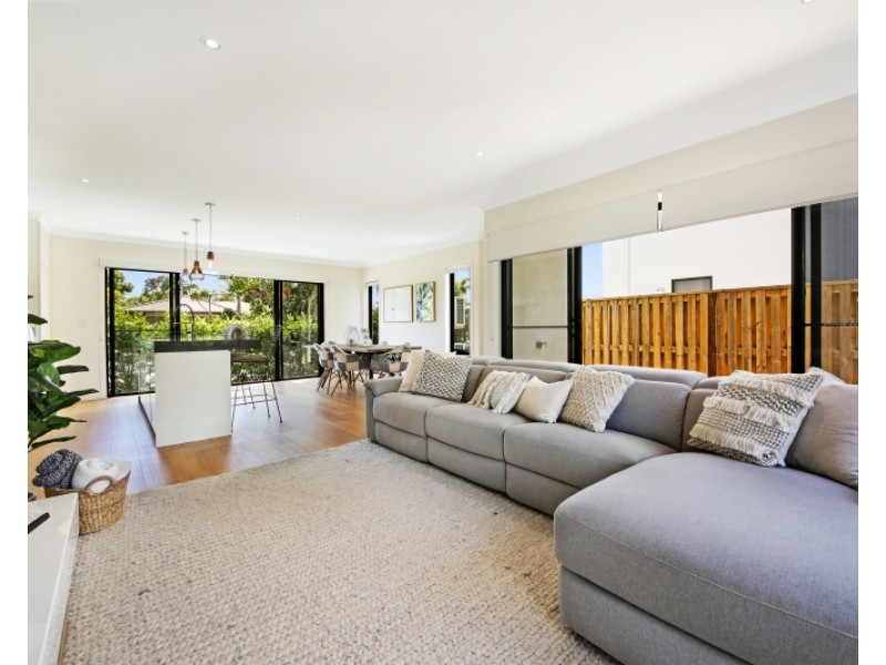 1/70 Galeen Drive, Burleigh Waters QLD 4220