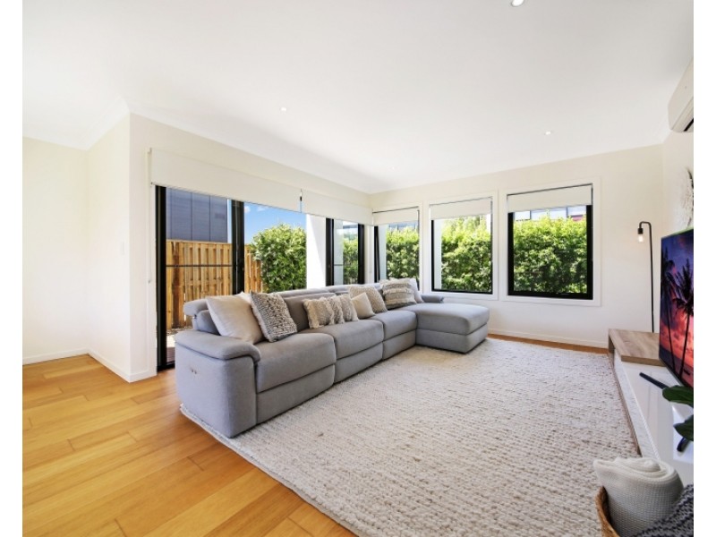 1/70 Galeen Drive, Burleigh Waters QLD 4220