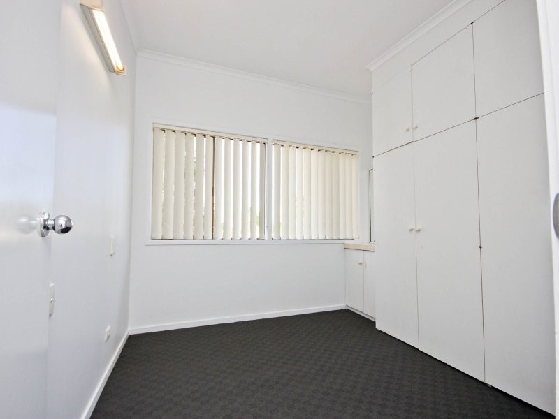 17 Chirn St, Labrador QLD 4215