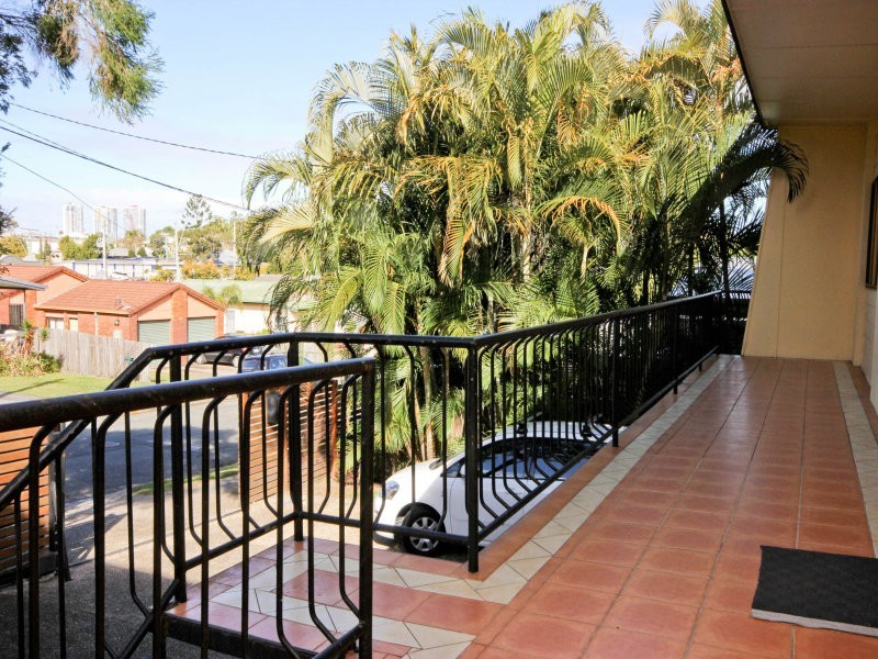 17 Chirn St, Labrador QLD 4215