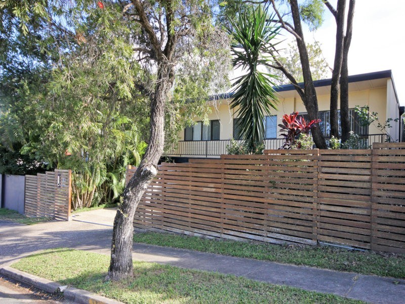 17 Chirn St, Labrador QLD 4215