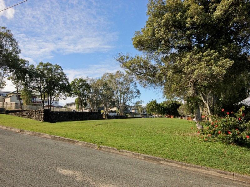 17 Chirn St, Labrador QLD 4215