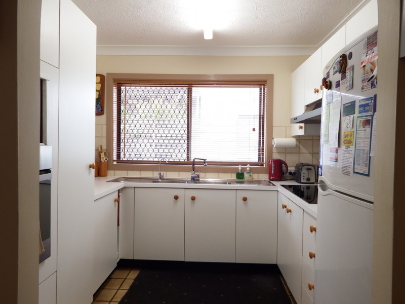 1/18 First Ave, Broadbeach QLD 4218