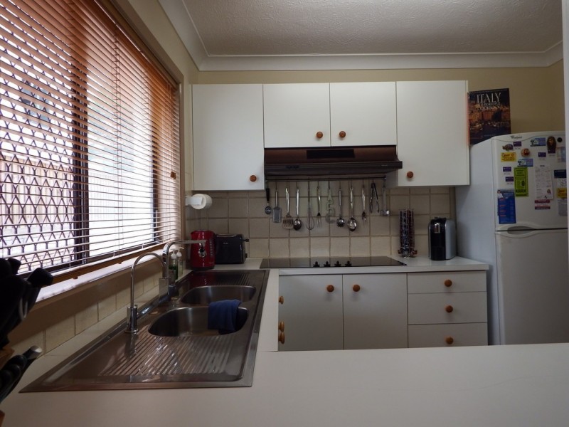 1/18 First Ave, Broadbeach QLD 4218