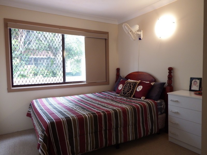 1/18 First Ave, Broadbeach QLD 4218