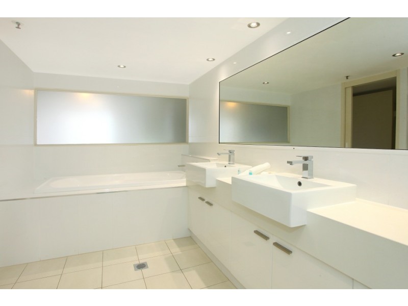 13 ‘Belle Maison’, 129 Surf Parade, Broadbeach QLD 4218