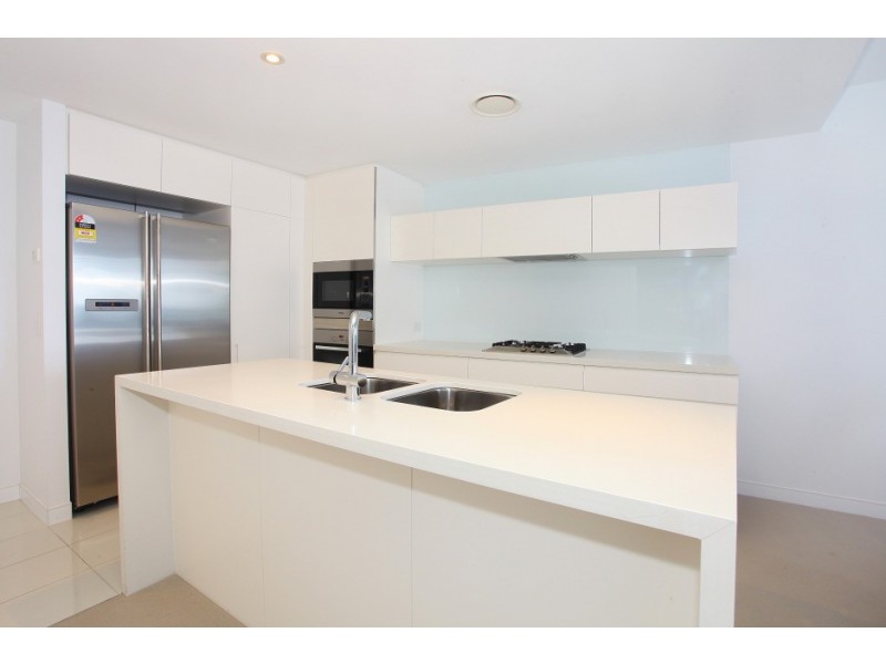22103 21 Elizabeth Ave “Oracle”, Broadbeach QLD 4218