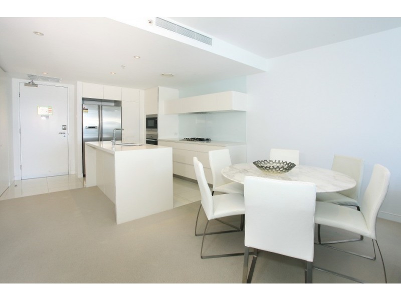 22103 21 Elizabeth Ave “Oracle”, Broadbeach QLD 4218