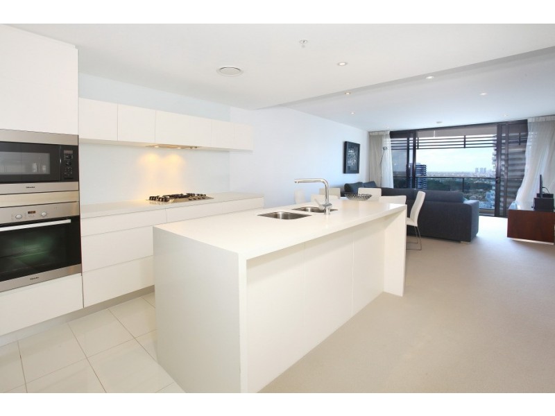 22103 21 Elizabeth Ave “Oracle”, Broadbeach QLD 4218