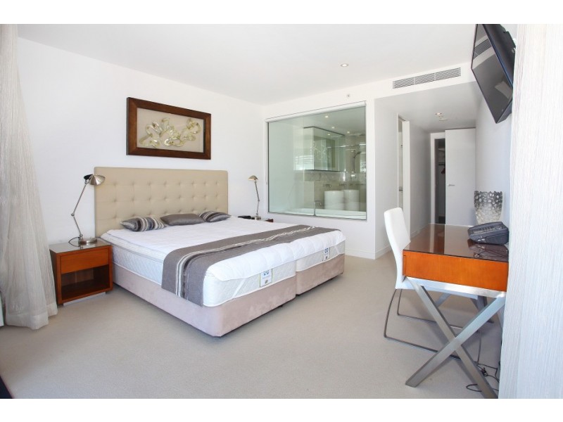 22103 21 Elizabeth Ave “Oracle”, Broadbeach QLD 4218