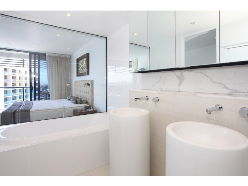 22103 21 Elizabeth Ave “Oracle”, Broadbeach QLD 4218