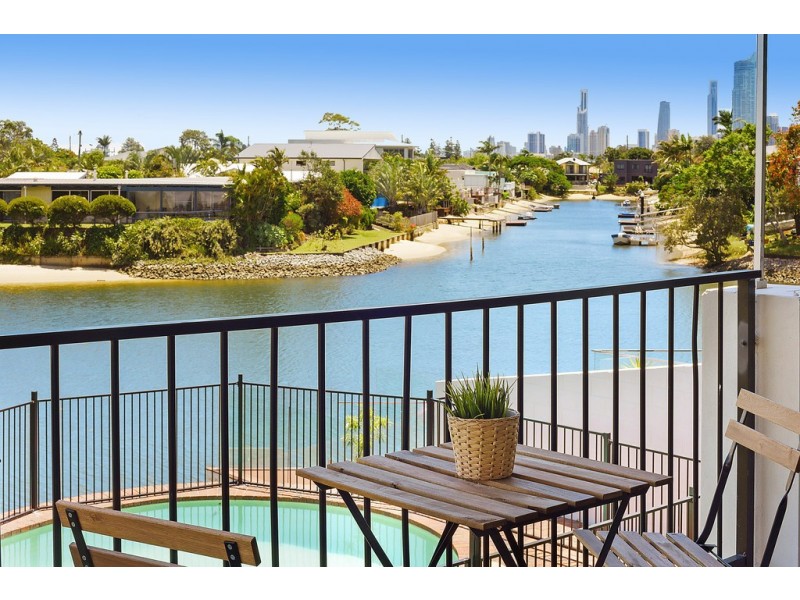 13 Coral Gables Key, Broadbeach Waters QLD 4218