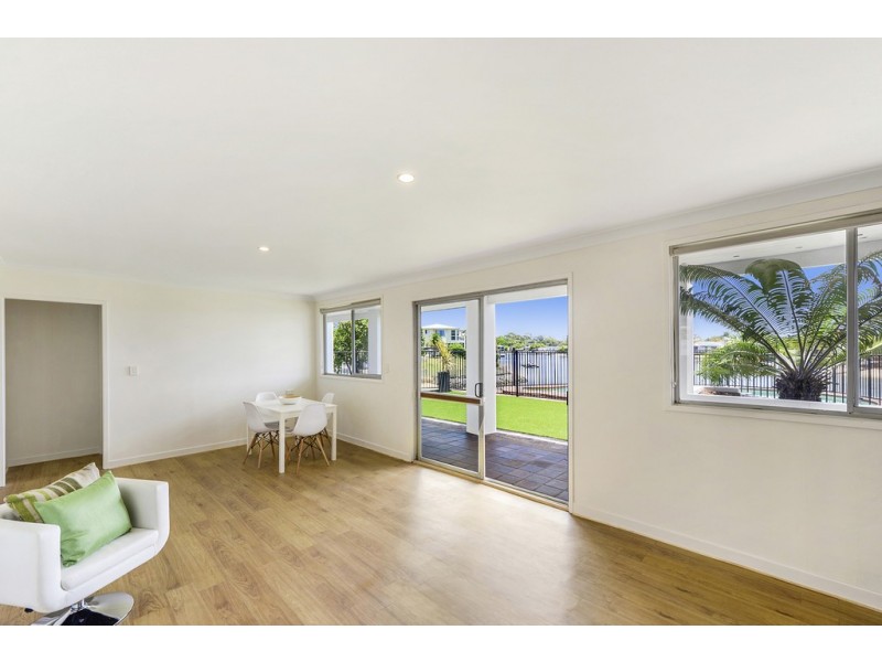 13 Coral Gables Key, Broadbeach Waters QLD 4218