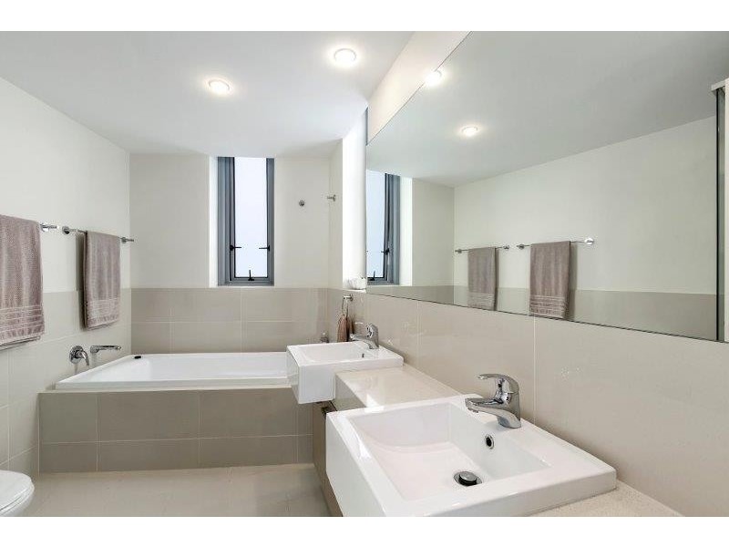 285/135 Lakelands Drive, Merrimac QLD 4226