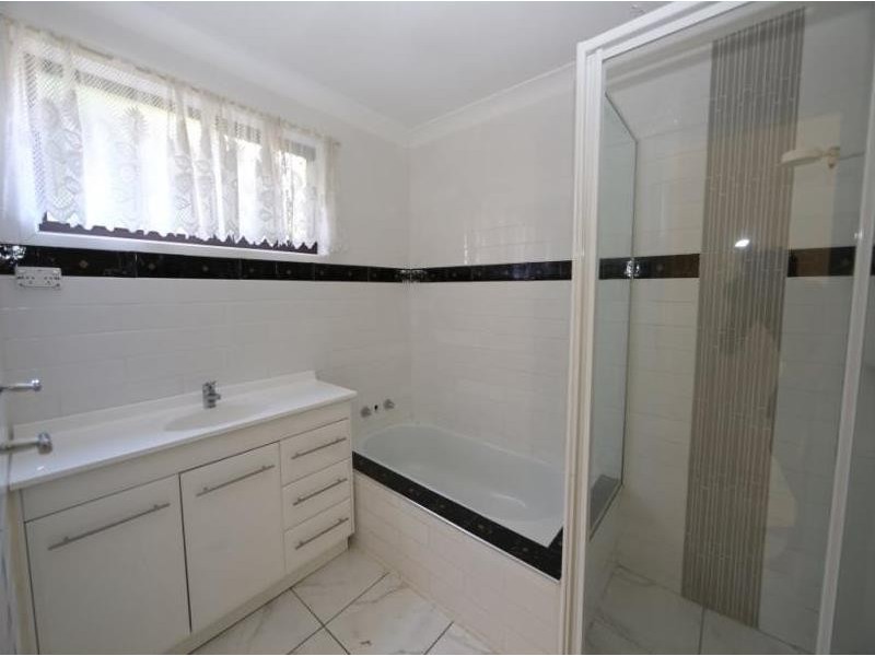 7 Australis Court, Mermaid Waters QLD 4218