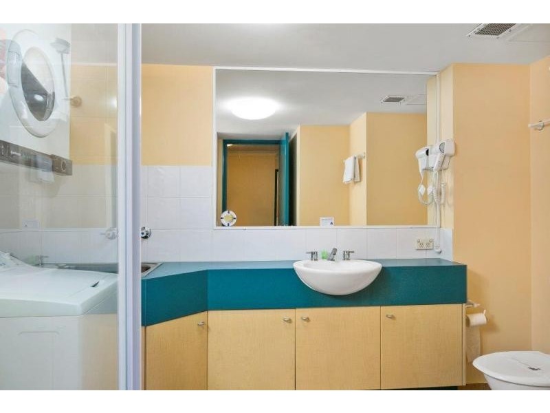 5/11-17 Philip Avenue, Broadbeach QLD 4218