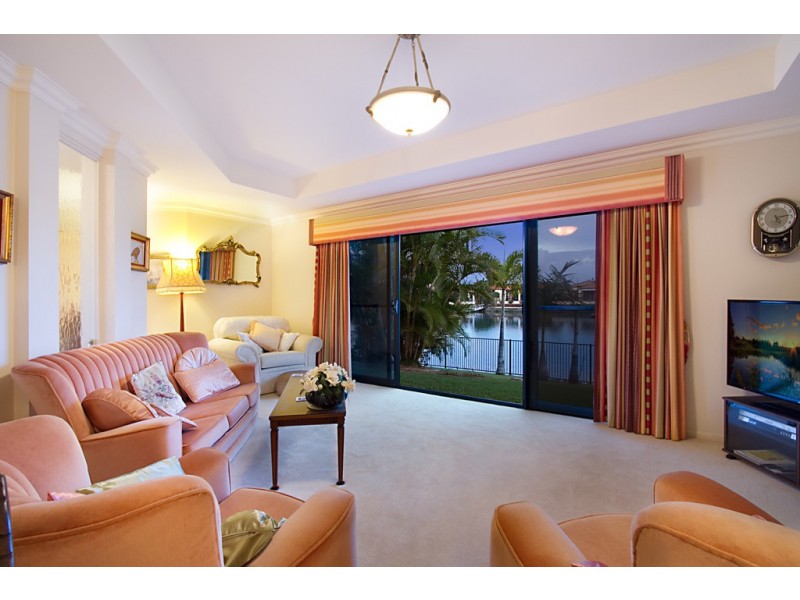 14 Saltair Grove, Helensvale QLD 4212