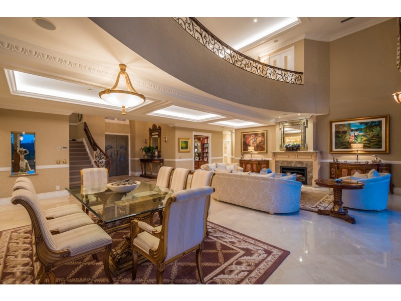 36 Naples Avenue, Isle Of Capri QLD 4217