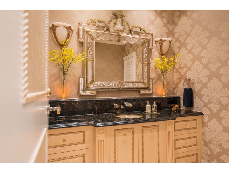 36 Naples Avenue, Isle Of Capri QLD 4217