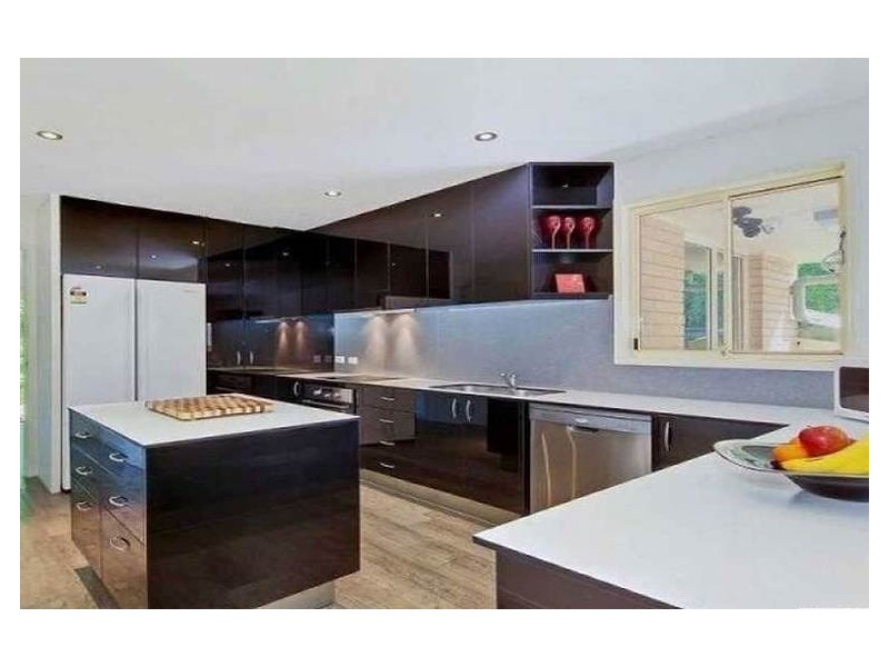 3 Retreat Place, Robina QLD 4226