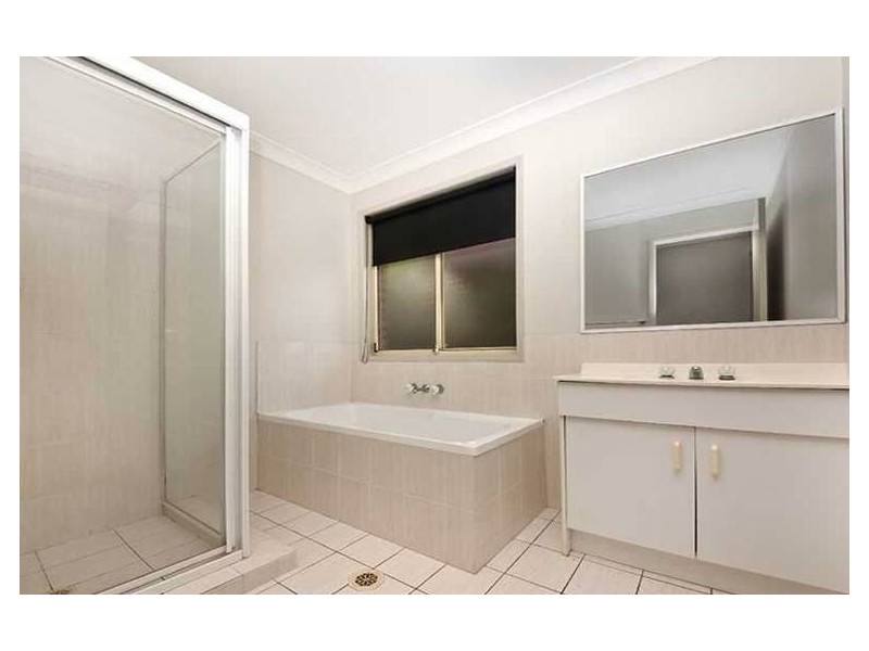 3 Retreat Place, Robina QLD 4226