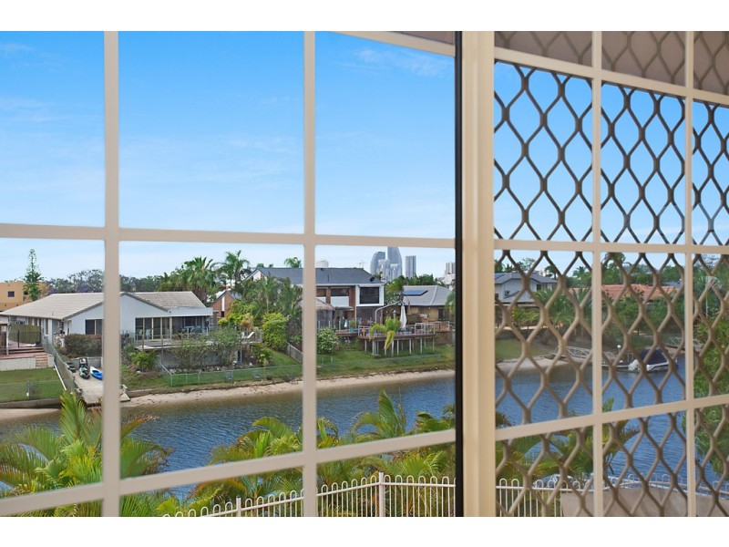 13 Drayton Terrace, Mermaid Waters QLD 4218