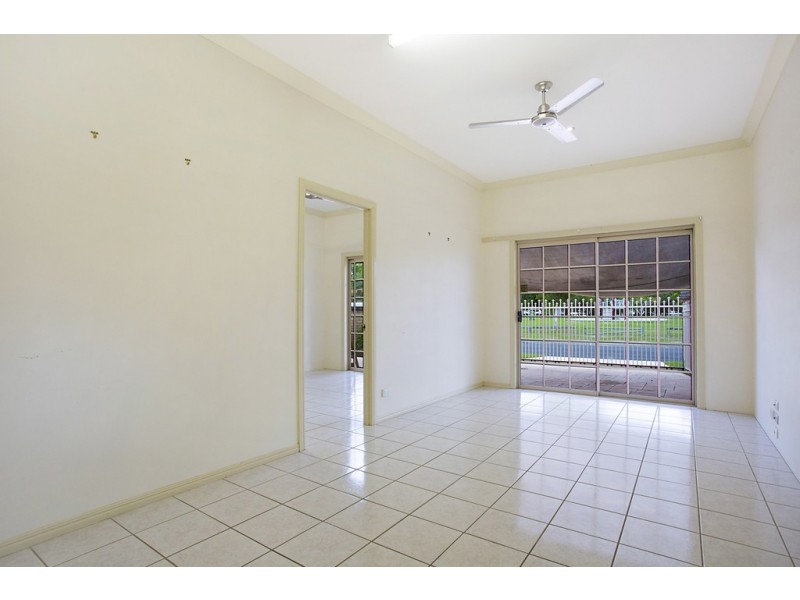 13 Drayton Terrace, Mermaid Waters QLD 4218