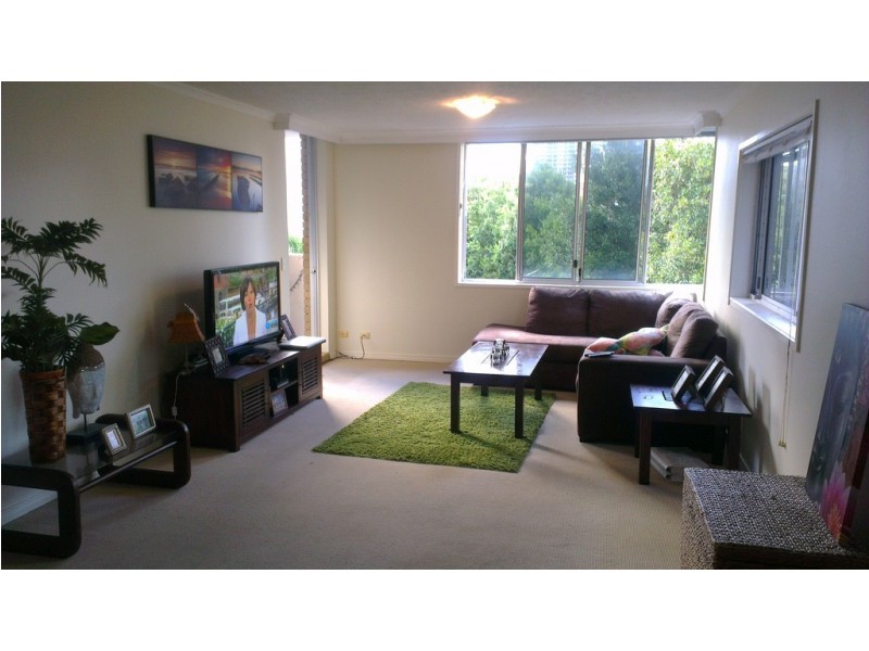 14/189 Surf Parade, Surfers Paradise QLD 4217