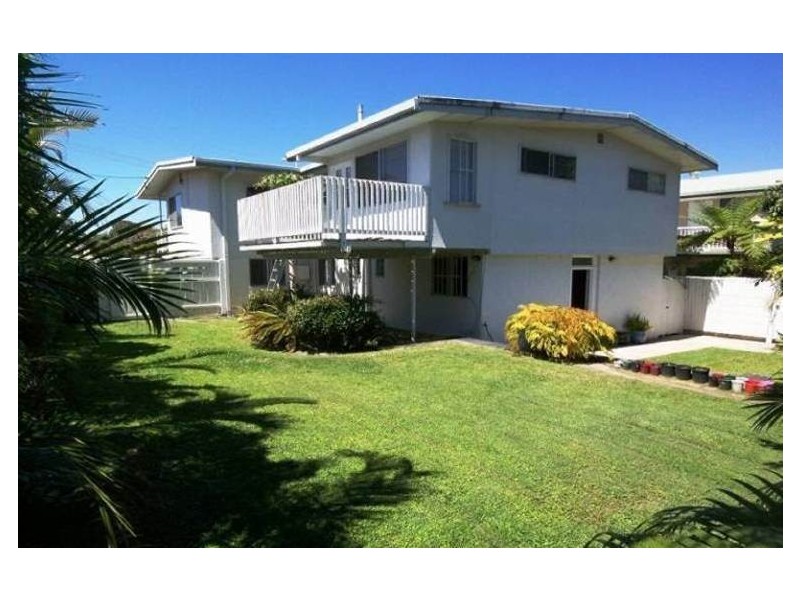 4 Ewan St, Southport QLD 4215